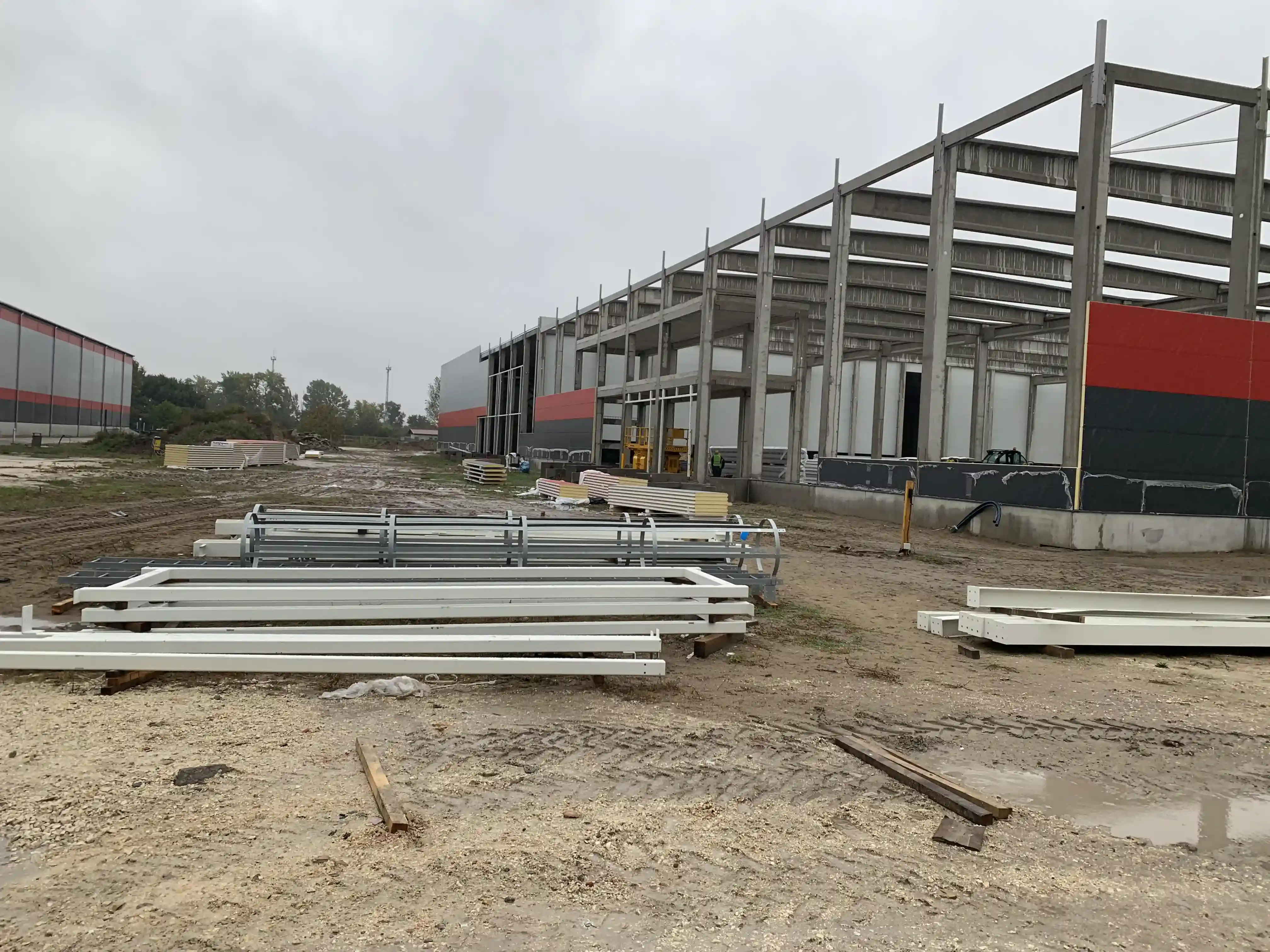 Szendvicspanel telepítés – Ecser